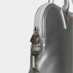 Porte-documents vegan pour femme City Apple Skin argent - sans cuir - éthique, écoresponsable, écologique, recyclé et sans cruauté