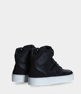Sneaker vegan Matéo Montante Noire – vue arrière avec semelle renforcée