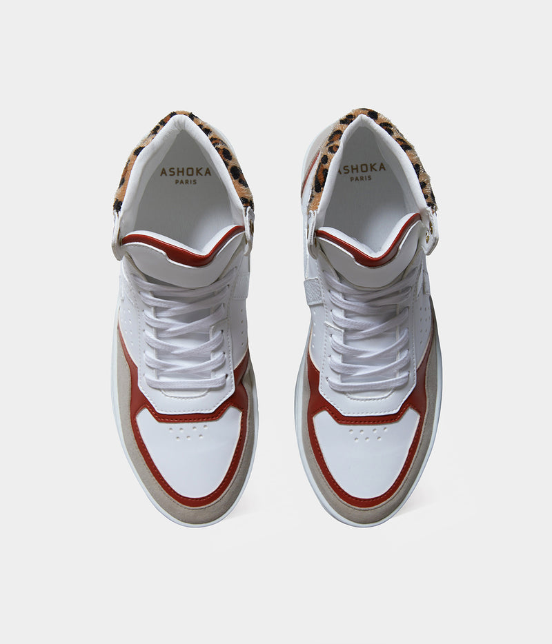 Sneakers vegan Matéo Montante Terracotta & Léopard – vue du dessus avec laçage ergonomique