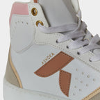 Chaussure vegan Matéo Montante Trio de Rose – détail logo Ashoka Paris au talon