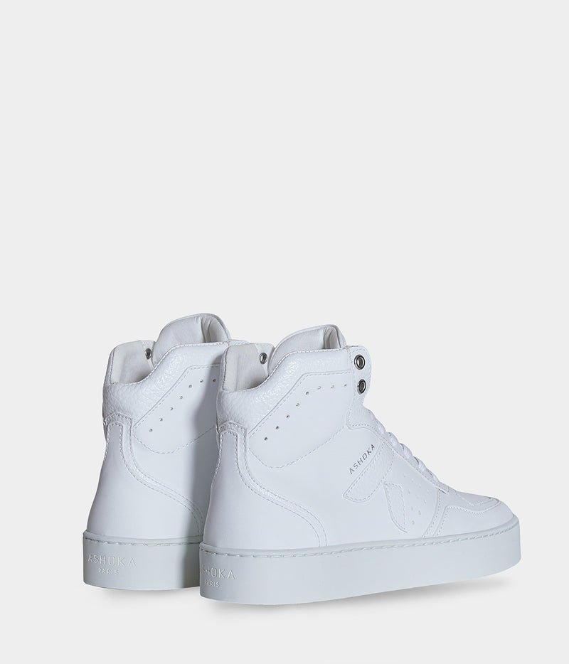 Sneaker vegan Matéo Montante Blanche – vue arrière avec semelle renforcée