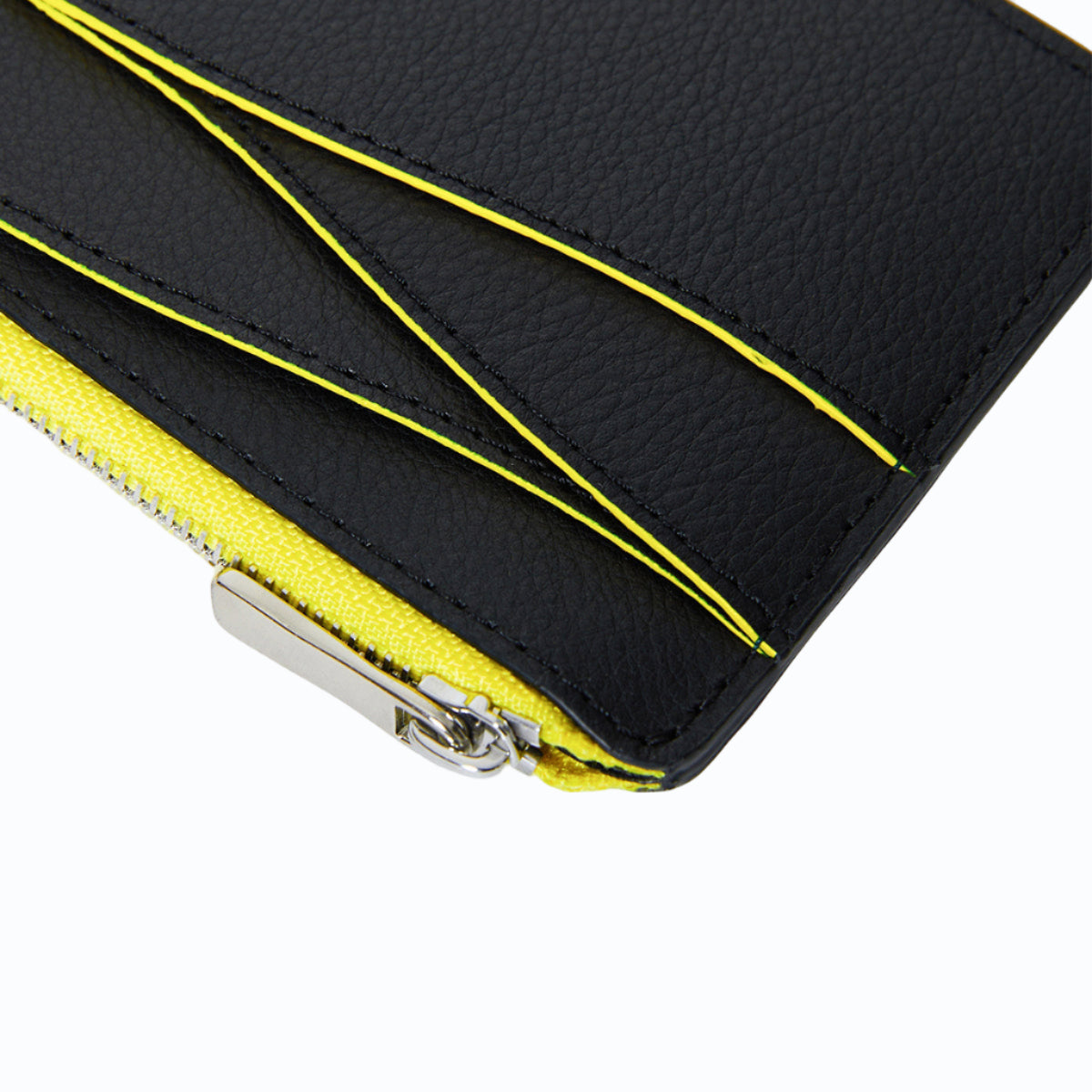 Grand porte-carte zippé Mylo™️ jaune en mycélium, structure souterraine des champignons - éthique, écoresponsable, écologique, durable et sans cruauté