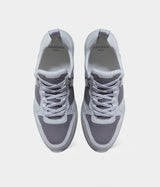 Sneakers vegan Lewis Blanches – vue du dessus avec laçage ergonomique