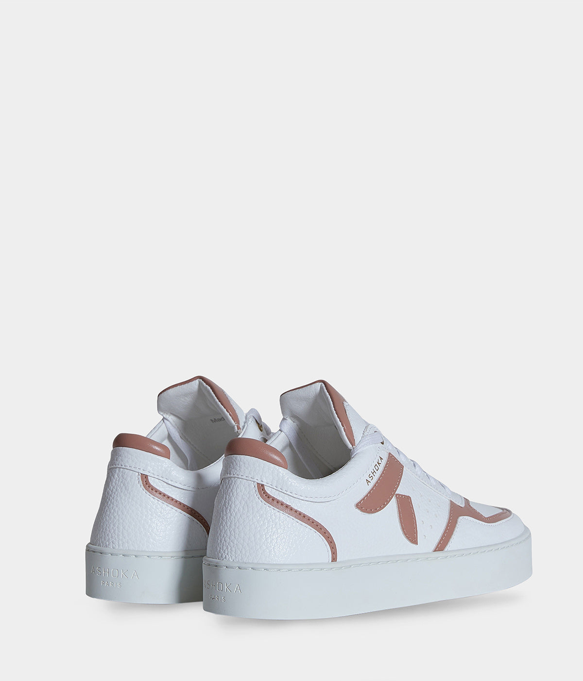 Sneaker vegan Matéo Basse Nude – vue arrière avec semelle renforcée