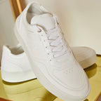 Sneakers vegan Matéo Basse Blanches – baskets éthiques en décor intérieur